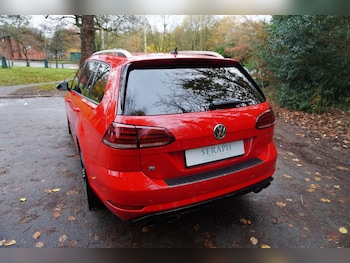 Used Volkswagen Golf 2017 for sale - 76337050: Photo