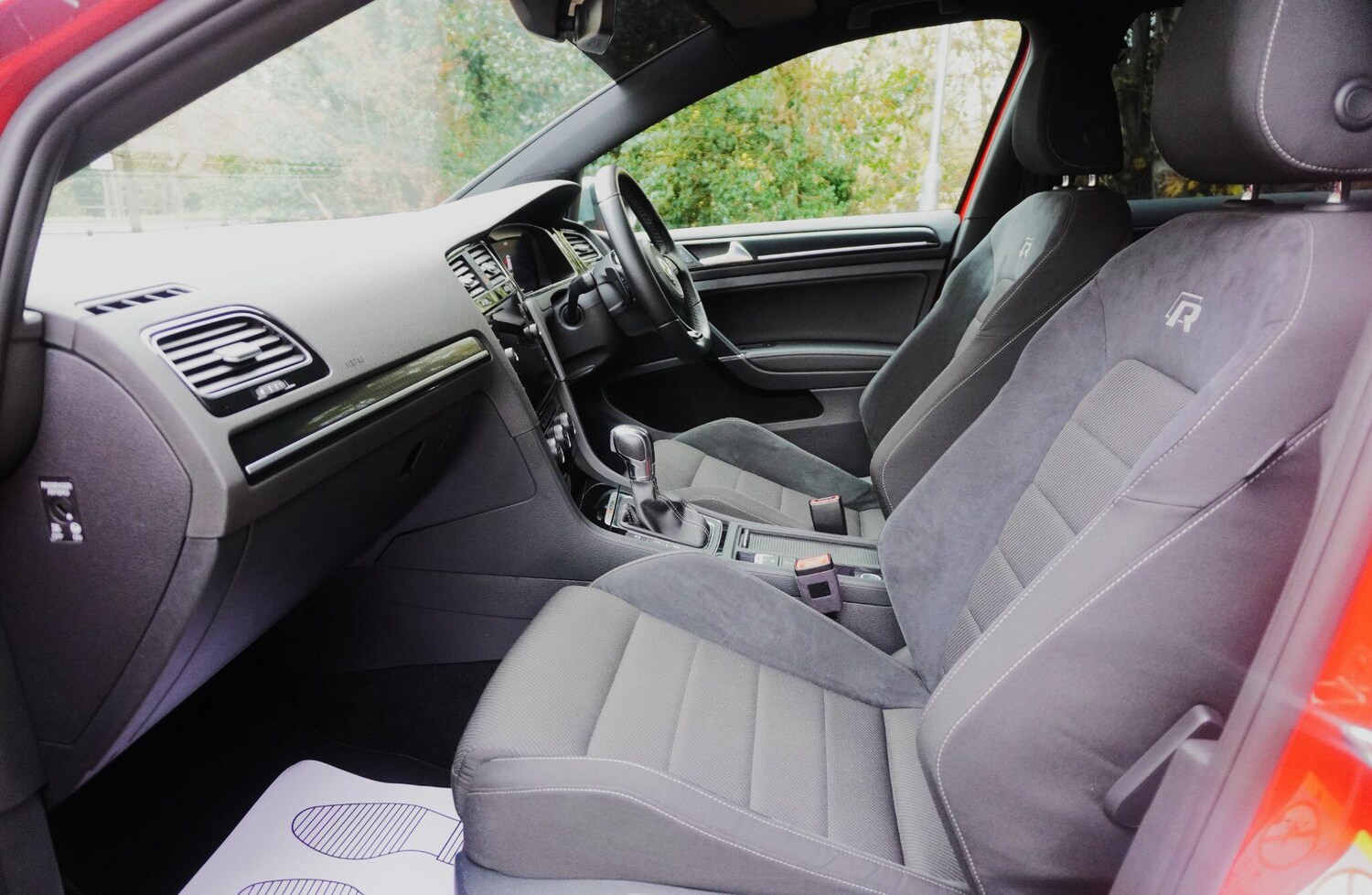 Used Volkswagen Golf 2017 for sale - 76337050: Photo 44