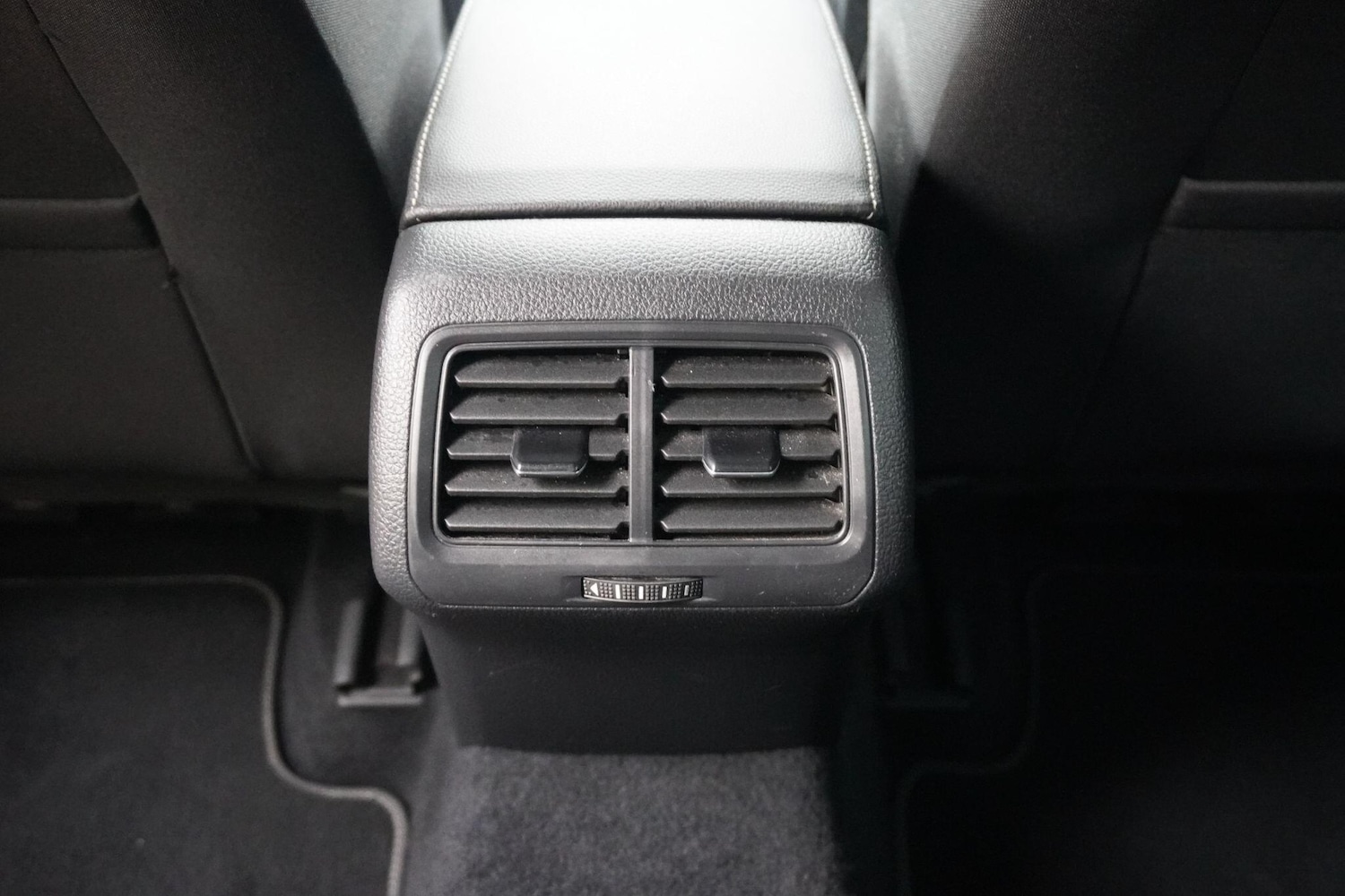 Used Volkswagen Golf 2017 for sale - 76337050: Photo 59