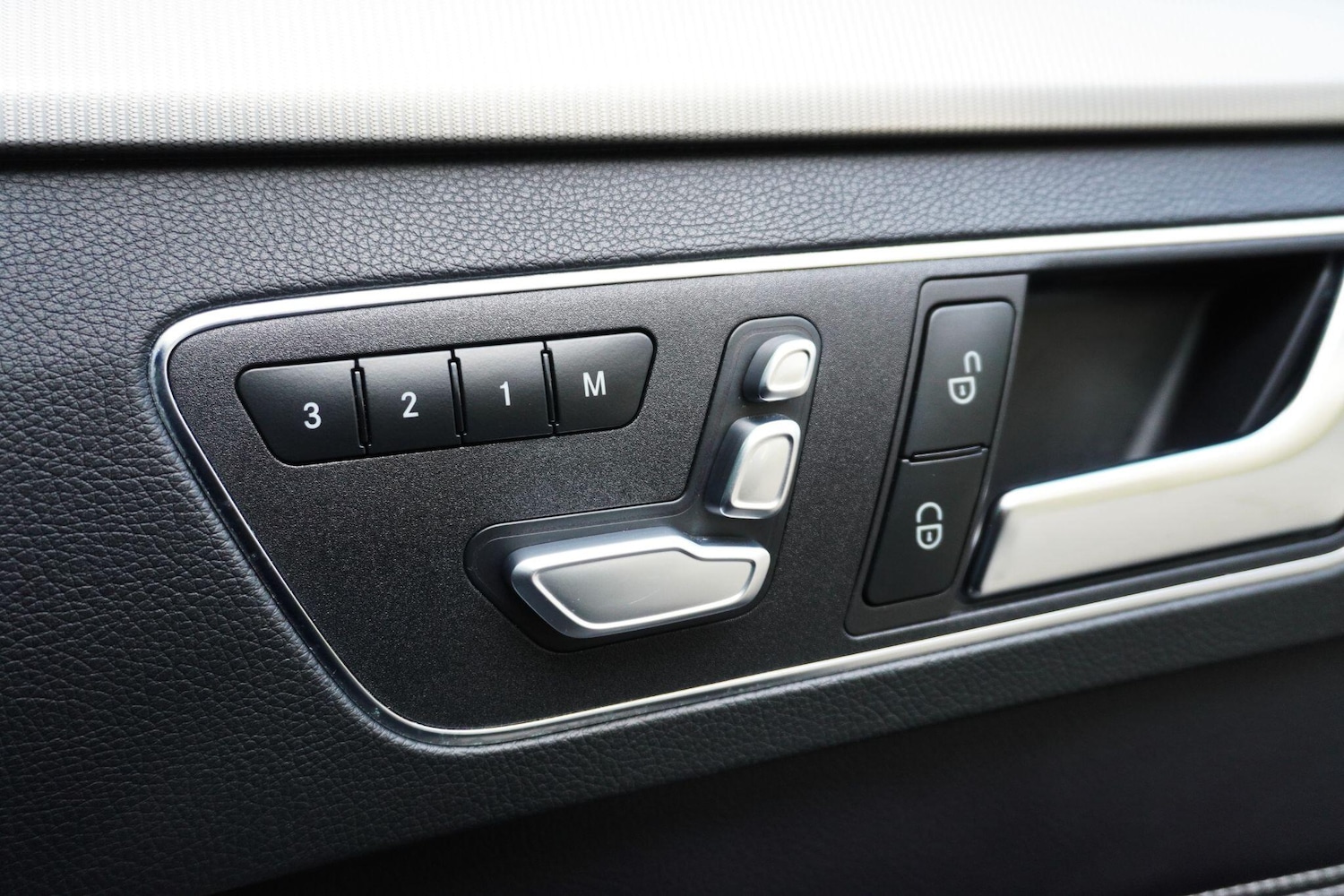 Used Mercedes-Benz E Class 2016 for sale - 76991541: Photo 13