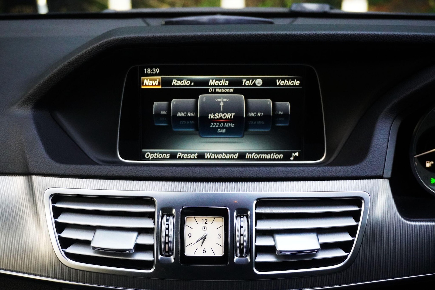 Used Mercedes-Benz E Class 2016 for sale - 76991541: Photo 23