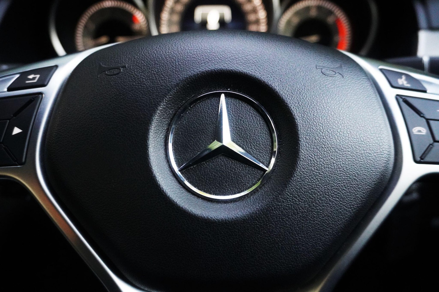 Used Mercedes-Benz E Class 2016 for sale - 76991541: Photo 31