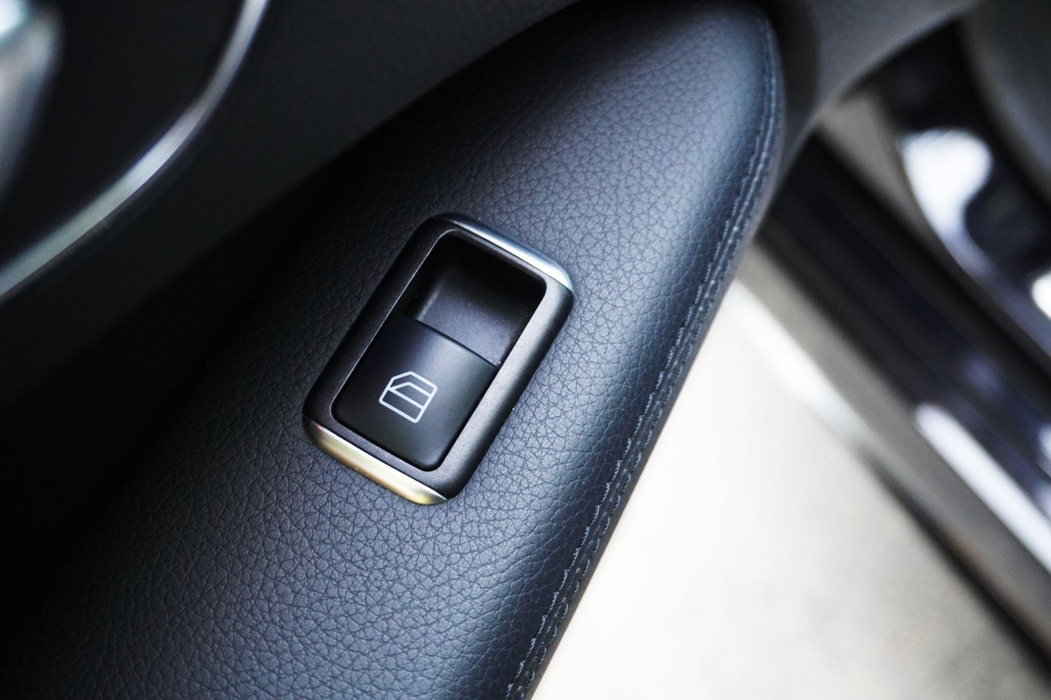 Used Mercedes-Benz E Class 2016 for sale - 76991541: Photo 50