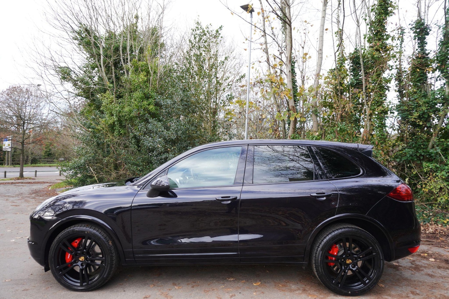 Used Porsche Cayenne for sale - 76620384: Photo 2