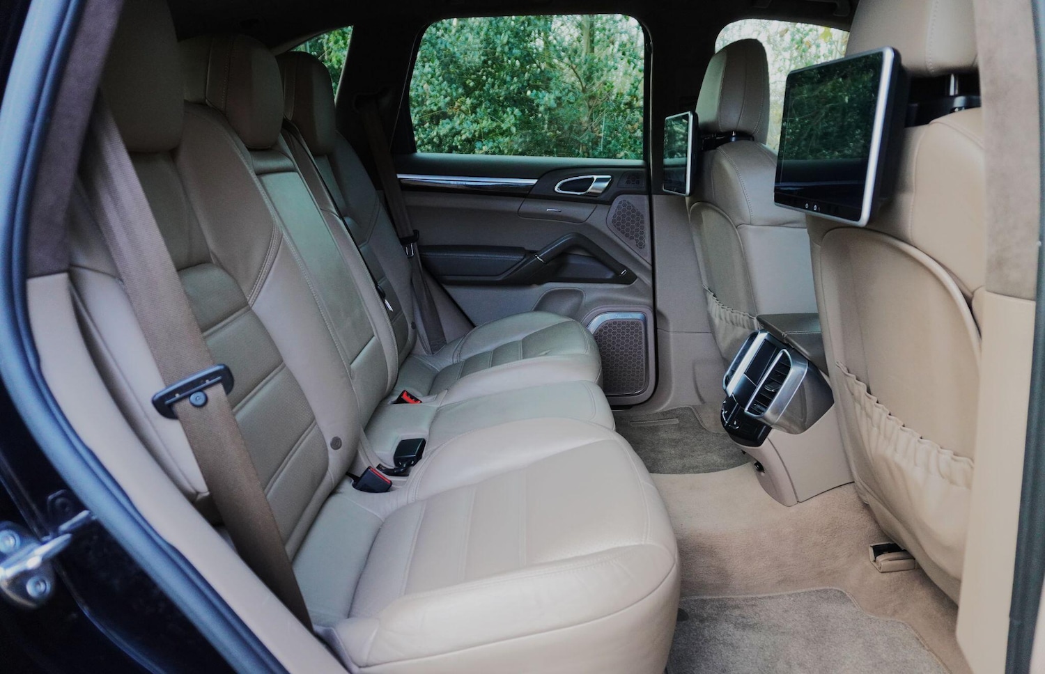 Used Porsche Cayenne for sale - 76620384: Photo 41