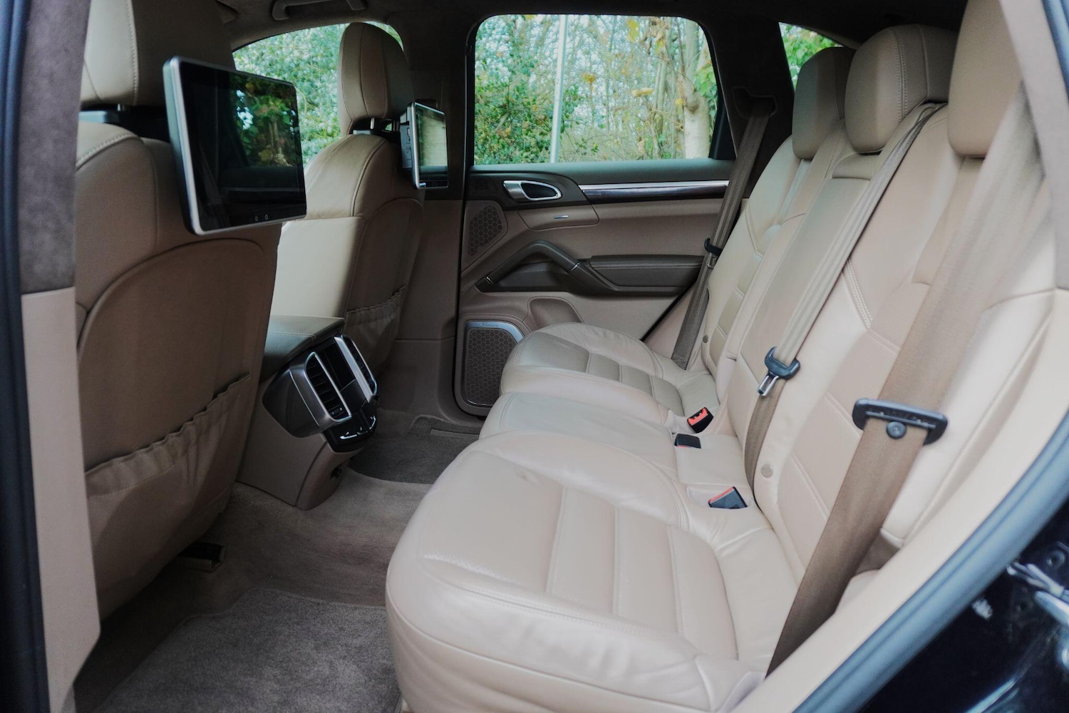 Used Porsche Cayenne for sale - 76620384: Photo 62