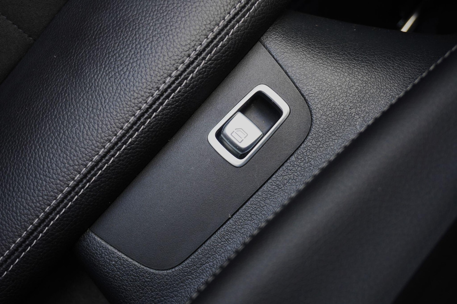 Used Mercedes-Benz E Class 2018 for sale - 76573211: Photo 38