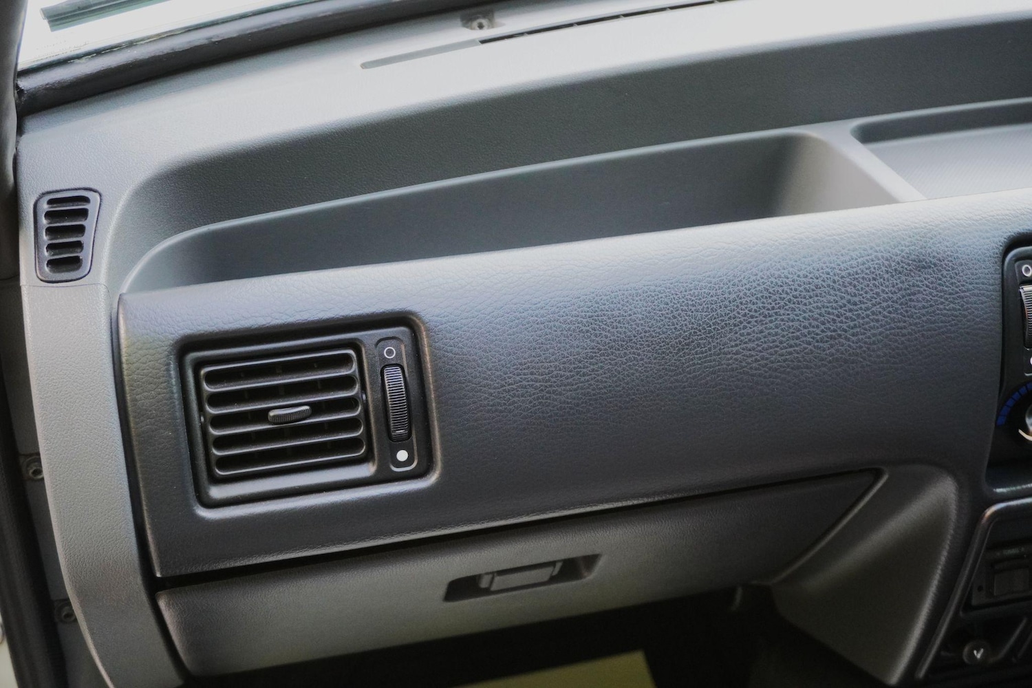 Used Ford Escort for sale - 77040393: Photo 48