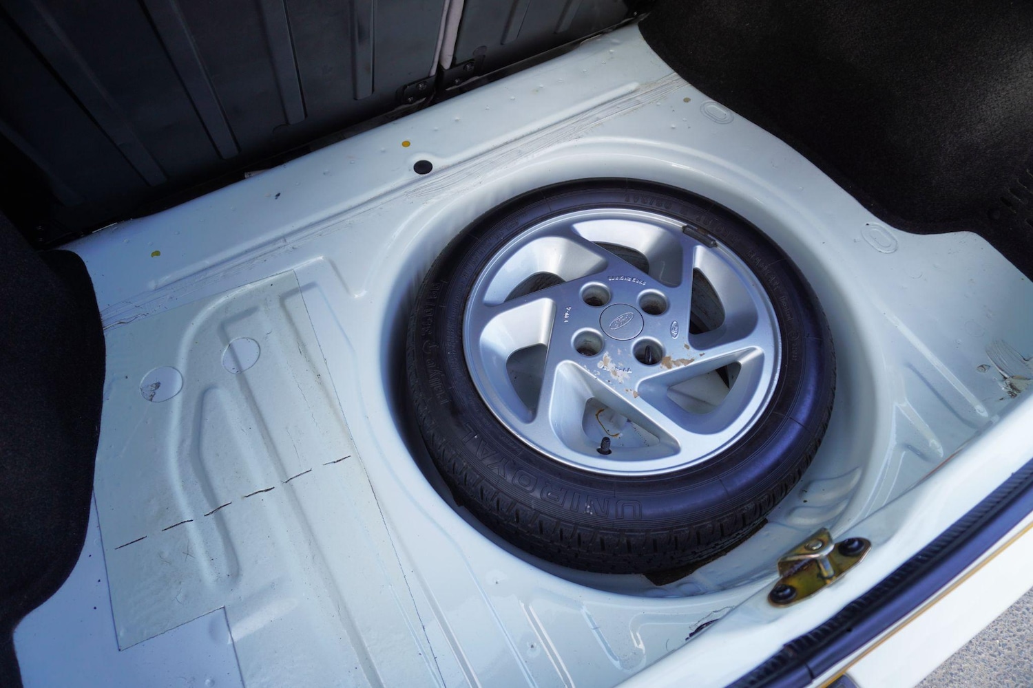 Used Ford Escort for sale - 77040393: Photo 69