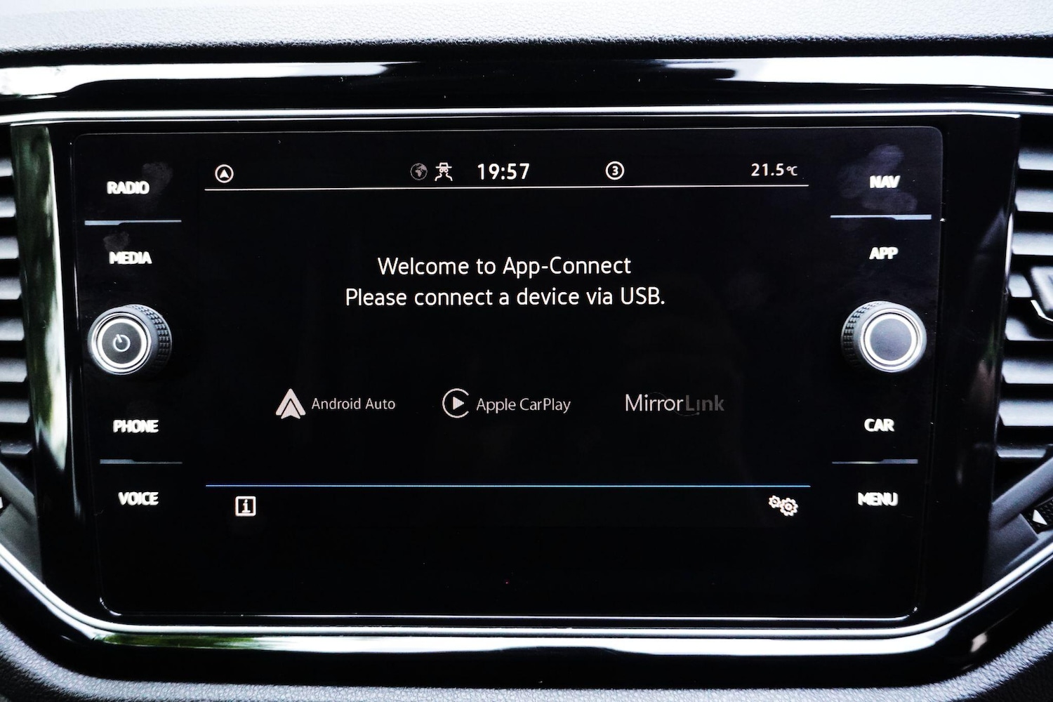 Used Volkswagen T-Roc 2021 for sale - 77799388: Photo 26