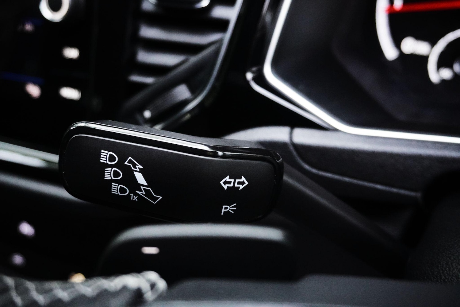 Used Volkswagen T-Roc 2021 for sale - 77799388: Photo 32