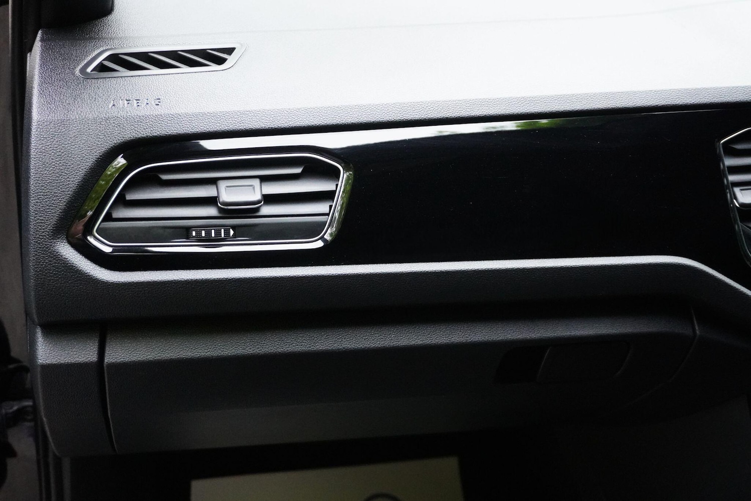 Used Volkswagen T-Roc 2021 for sale - 77799388: Photo 48