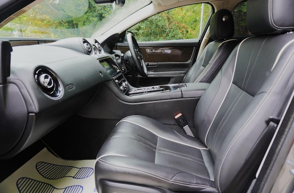Used Jaguar XJ 2018 for sale - 75670524: Photo 51