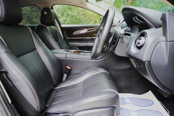 Used Jaguar XJ 2018 for sale - 75670524: Photo 9