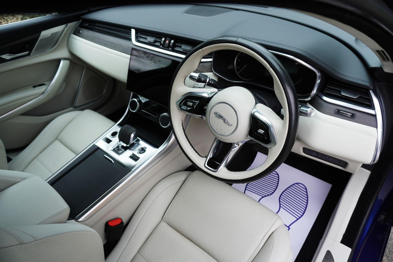 Used Jaguar XF 2021 for sale - 77909841: Photo 10