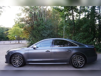 Used Audi S8 2015 for sale - 75646897: Photo