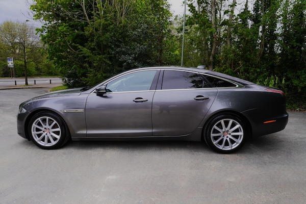 Used Jaguar XJ 2017 for sale - 75485516: Photo 2
