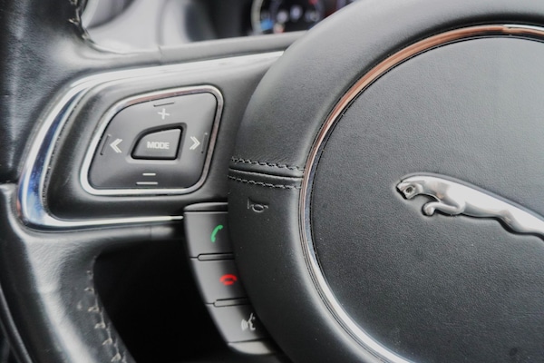 Used Jaguar XJ 2017 for sale - 75485516: Photo 37