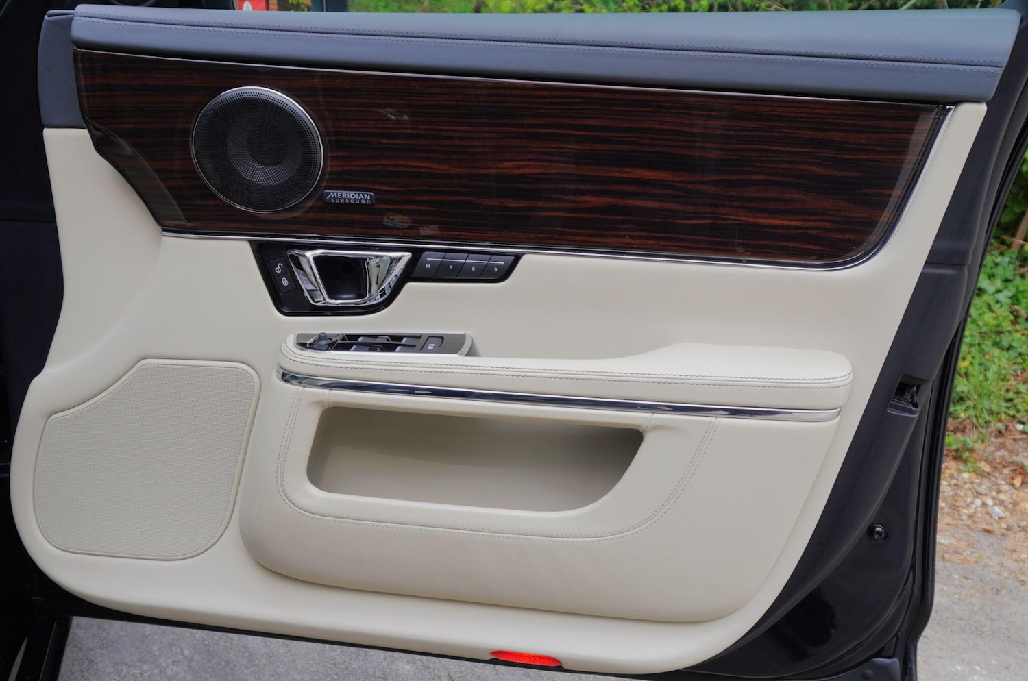 Used Jaguar XJ 2019 for sale - 78062927: Photo 11