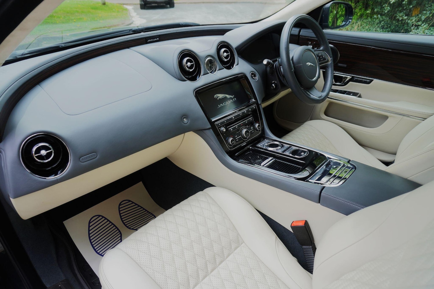 Used Jaguar XJ 2019 for sale - 78062927: Photo 51