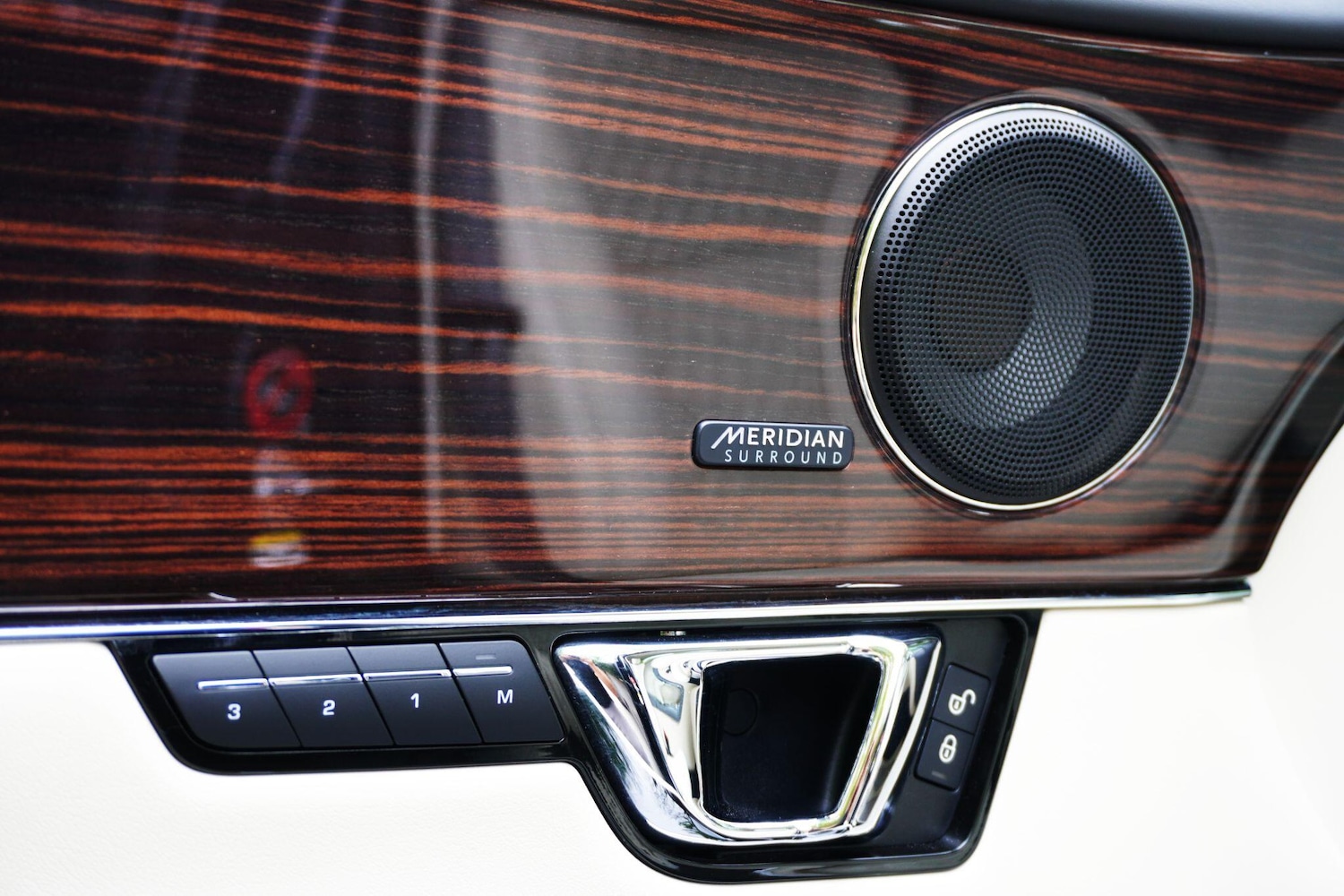 Used Jaguar XJ 2019 for sale - 78062927: Photo 53