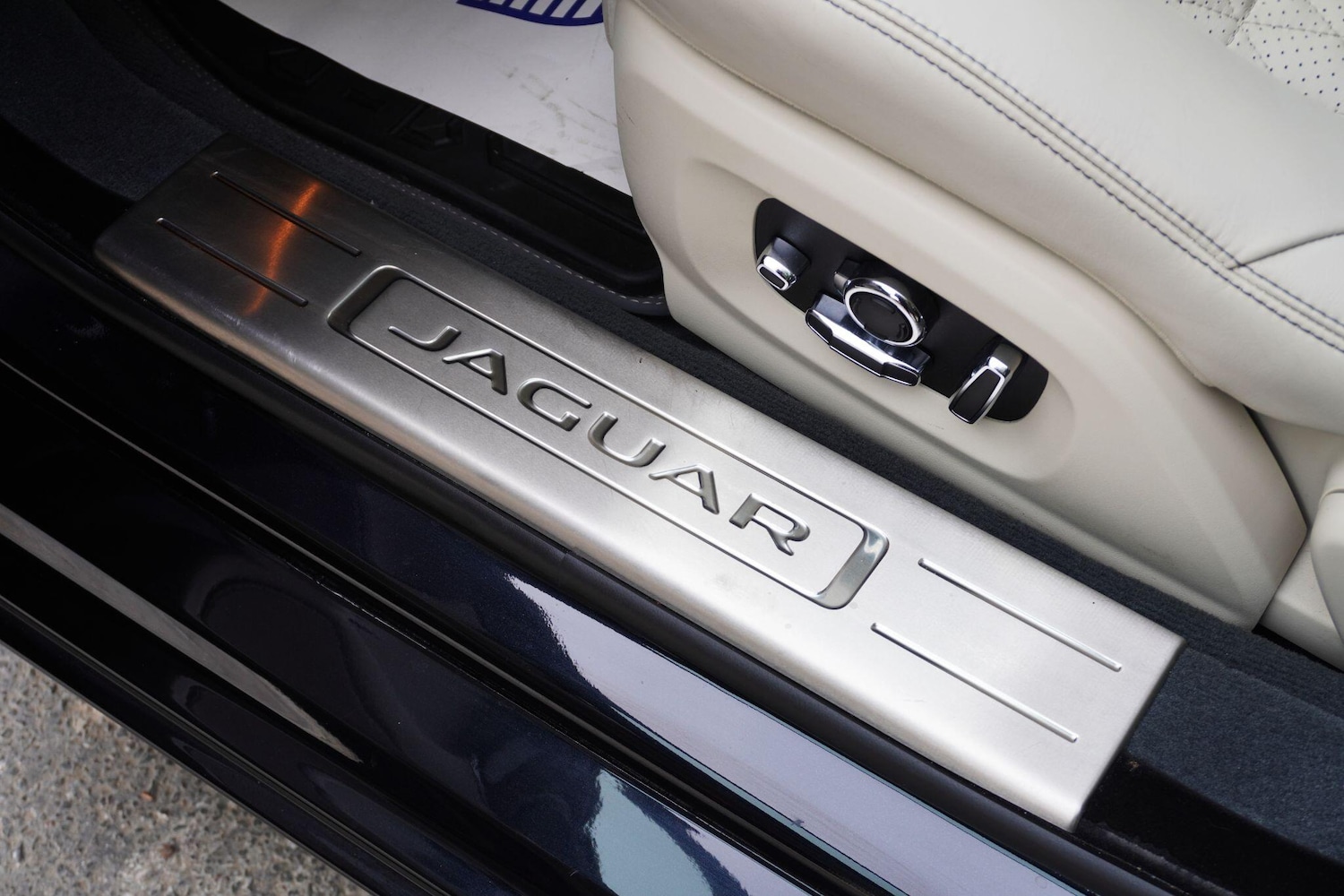 Used Jaguar XJ 2019 for sale - 78062927: Photo 55