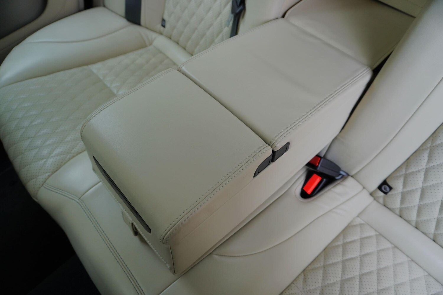 Used Jaguar XJ 2019 for sale - 78062927: Photo 68