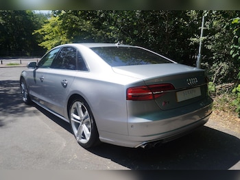 Used Audi S8 2015 for sale - 79116575: Photo