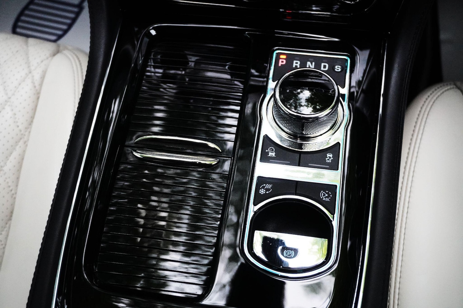 Used Jaguar XJ 2017 for sale - 76991070: Photo 40