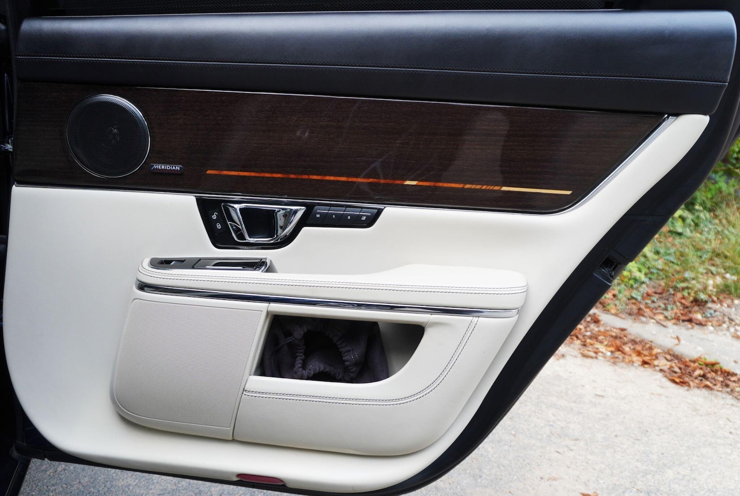 Used Jaguar XJ 2017 for sale - 76991070: Photo 53