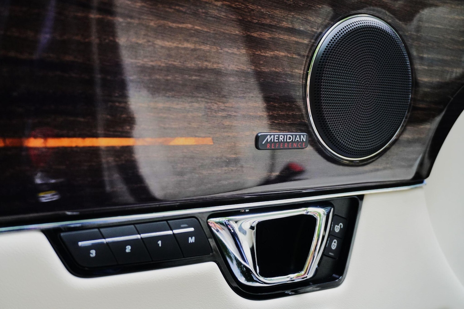 Used Jaguar XJ 2017 for sale - 76991070: Photo 65