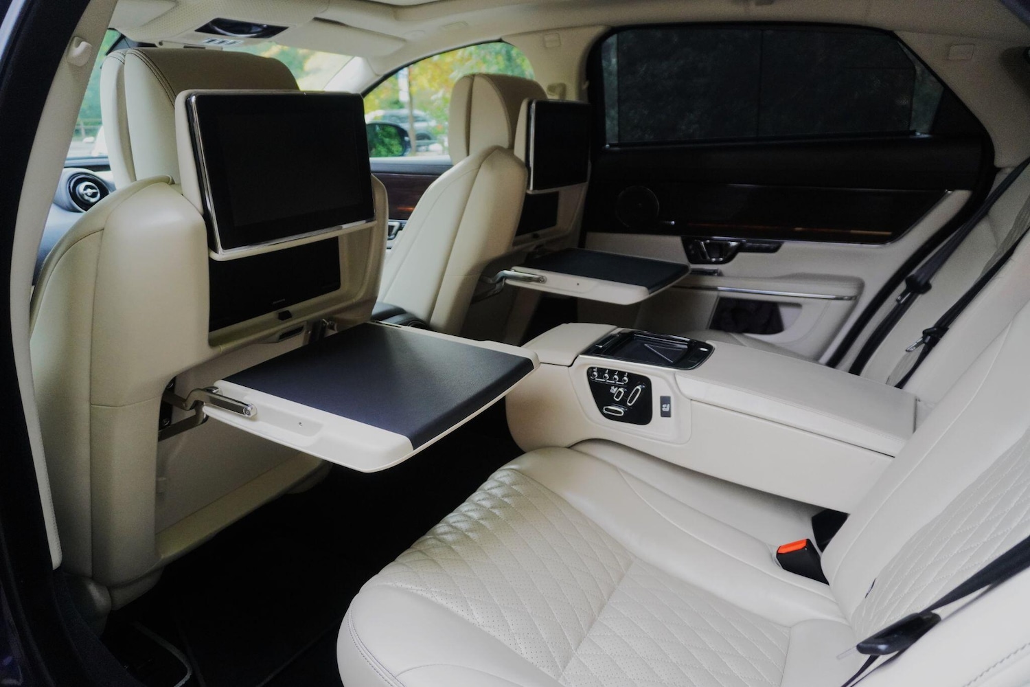 Used Jaguar XJ 2017 for sale - 76991070: Photo 75