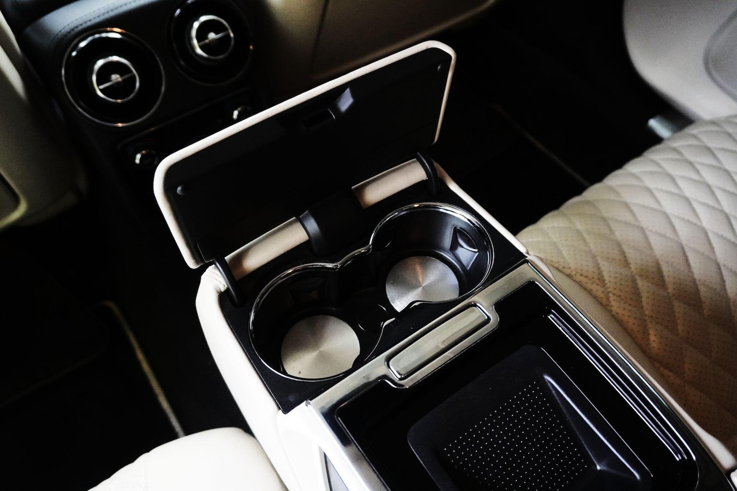 Used Jaguar XJ 2017 for sale - 76991070: Photo 83