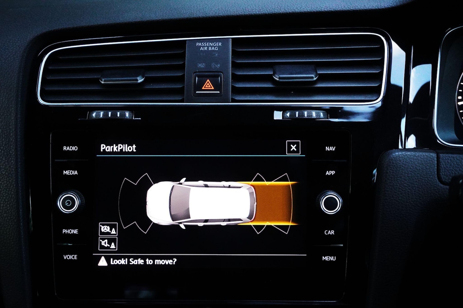 Used Volkswagen Golf 2017 for sale - 76988972: Photo 28