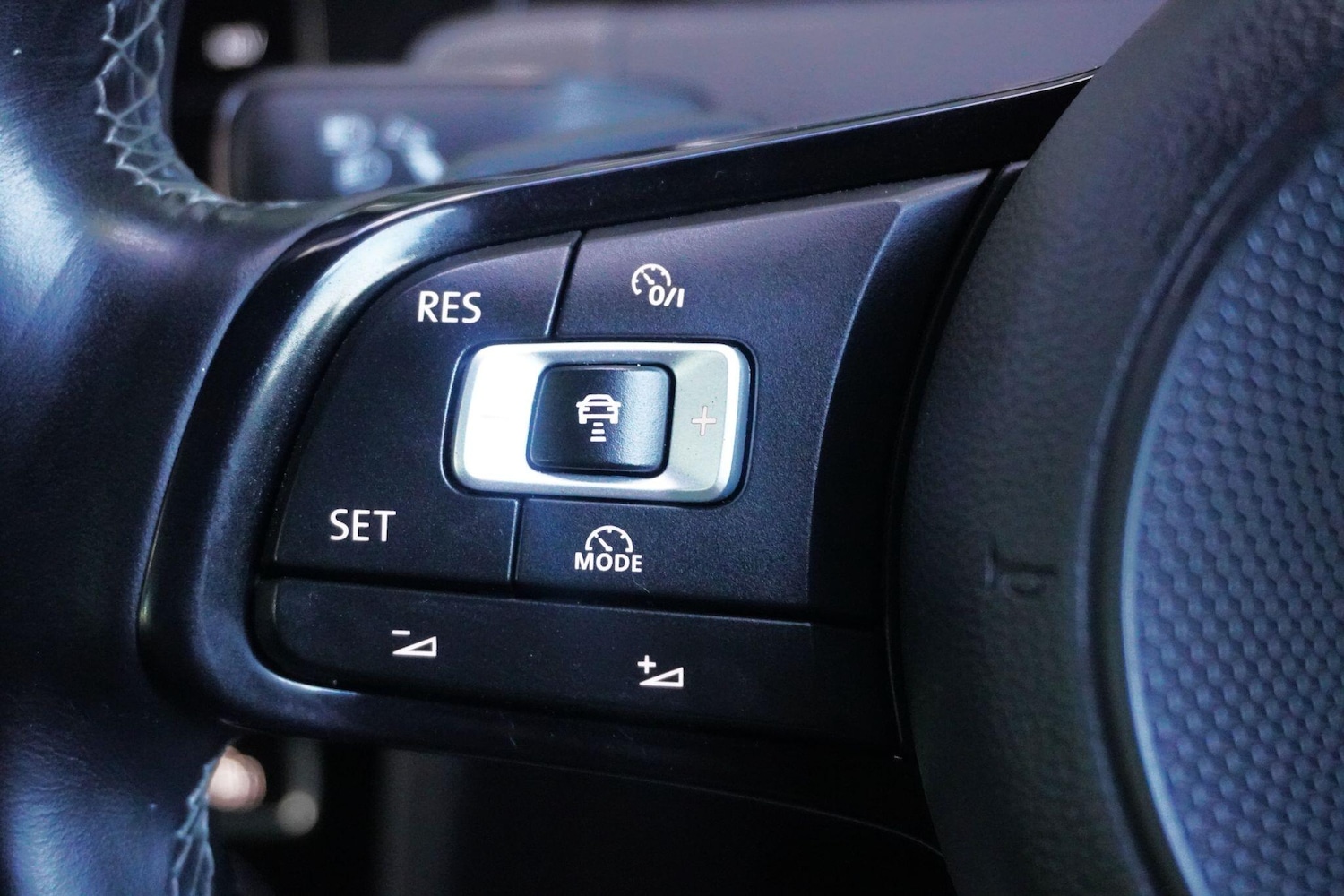 Used Volkswagen Golf 2017 for sale - 76988972: Photo 35