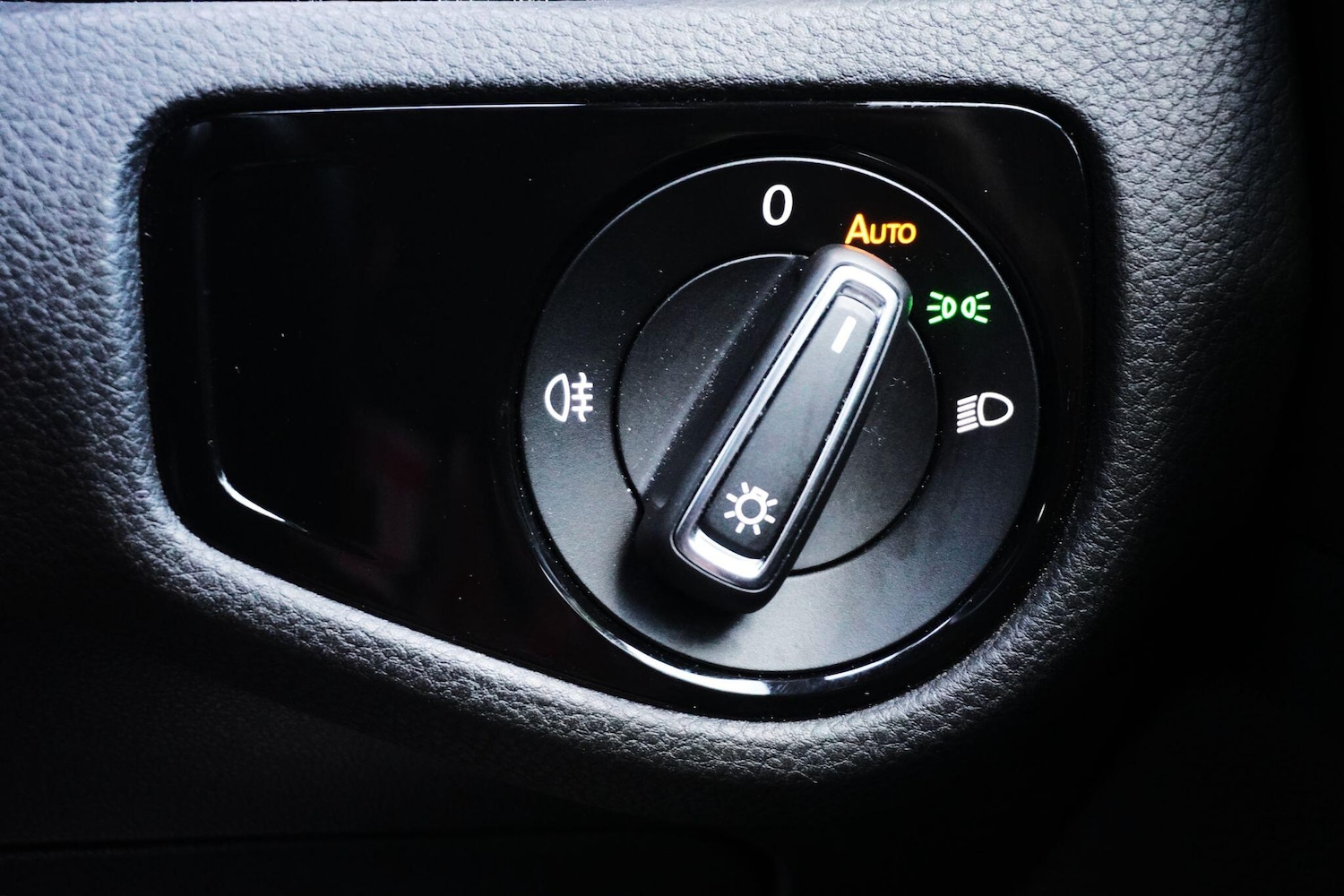 Used Volkswagen Golf 2017 for sale - 76988972: Photo 39