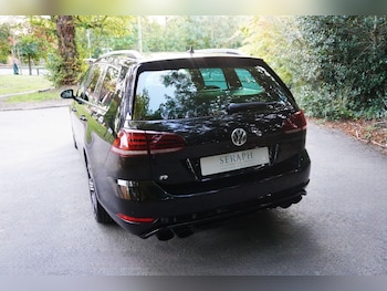 Used Volkswagen Golf 2017 for sale - 76988972: Photo