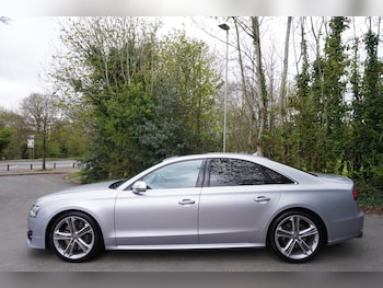 Used Audi S8 2015 for sale - 78046678: Photo