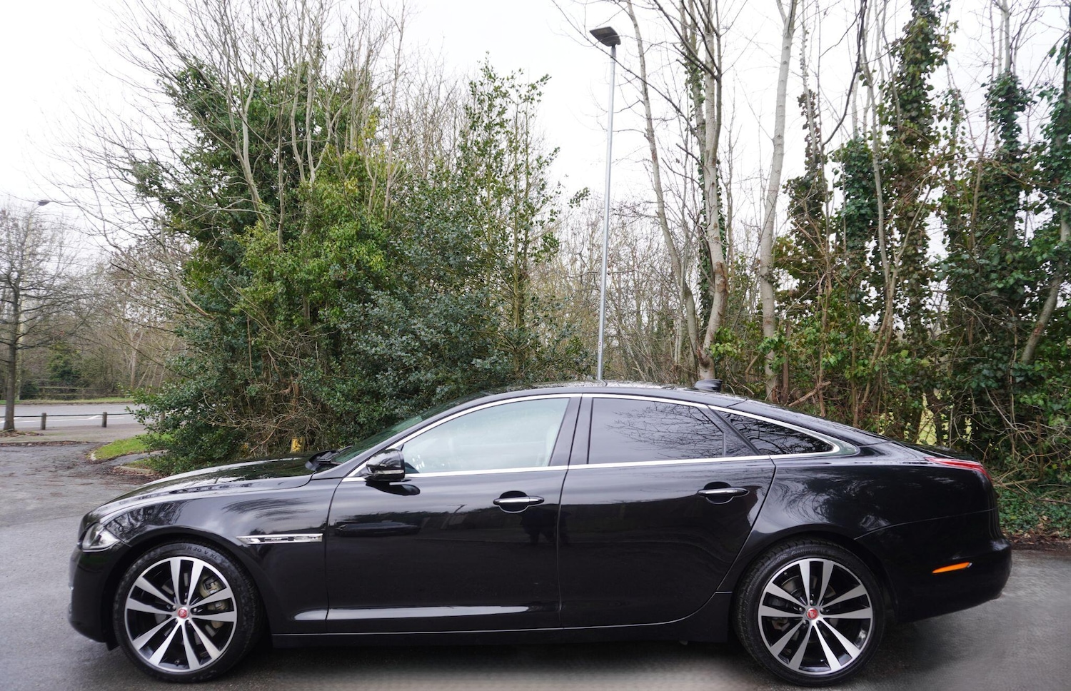 Used Jaguar XJ 2020 for sale - 78062713: Photo 2