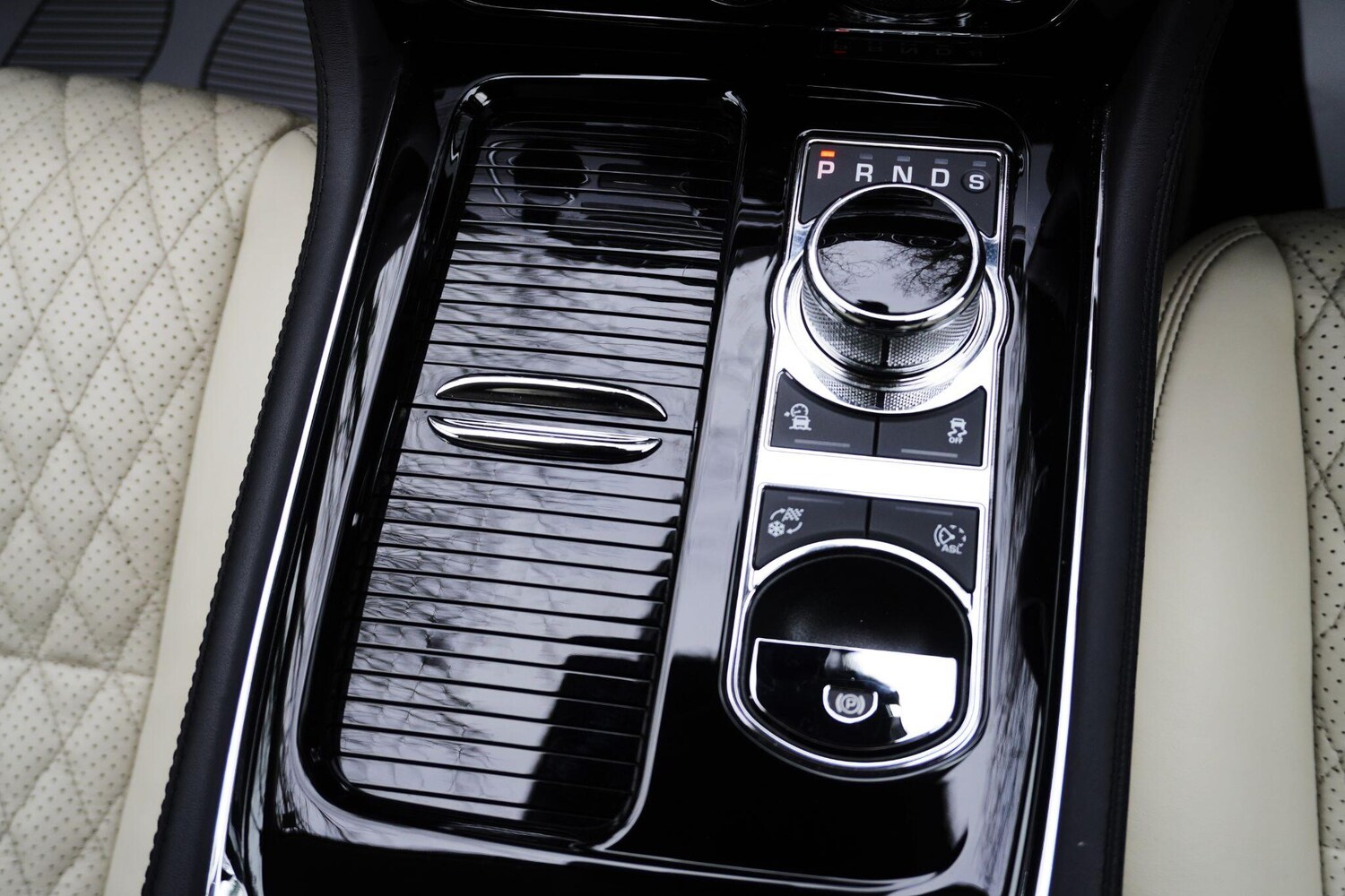 Used Jaguar XJ 2020 for sale - 78062713: Photo 38