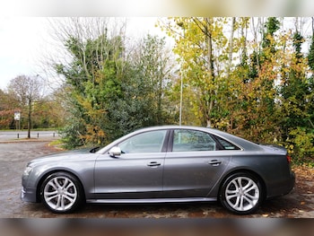 Used Audi S8 2016 for sale - 76349520: Photo