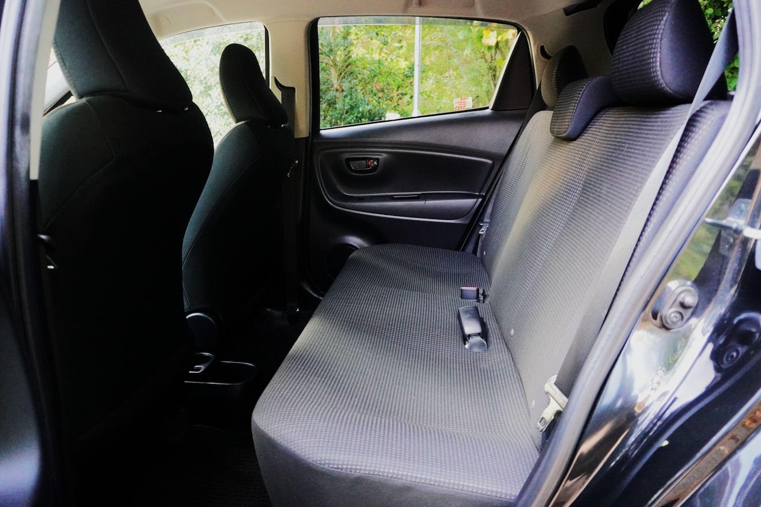 Used Toyota Vitz 2024 for sale - 76109073: Photo 49