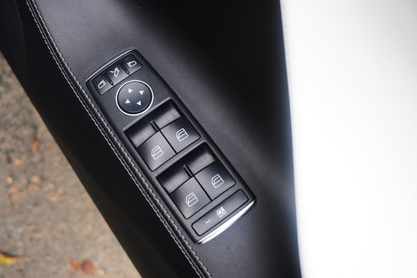 Used Tesla Model S 2019 for sale - 76227544: Photo 12