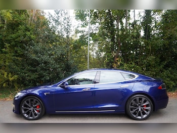 Used Tesla Model S 2019 for sale - 76227544: Photo 2