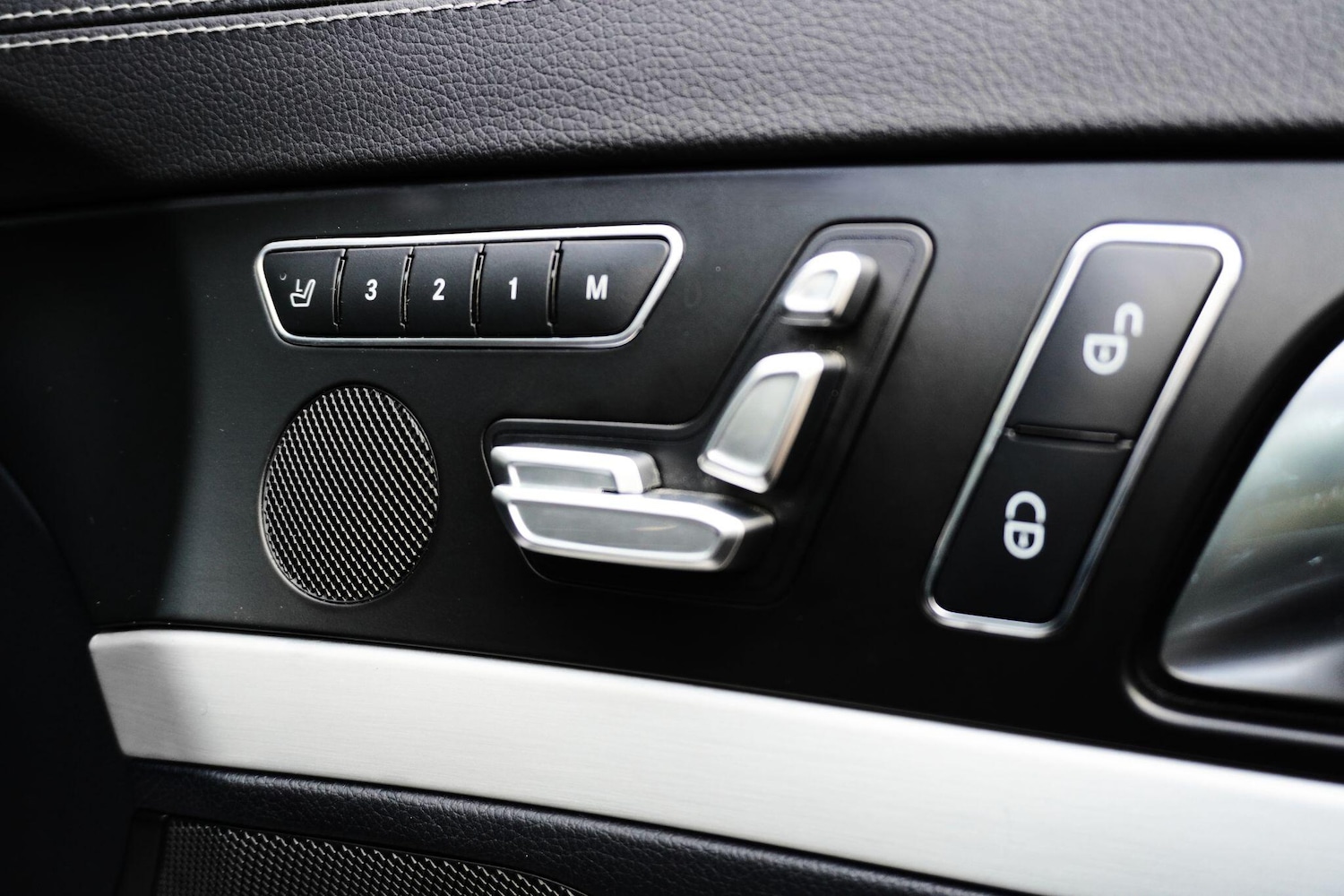 Used Mercedes-Benz SL 2013 for sale - 78063068: Photo 12