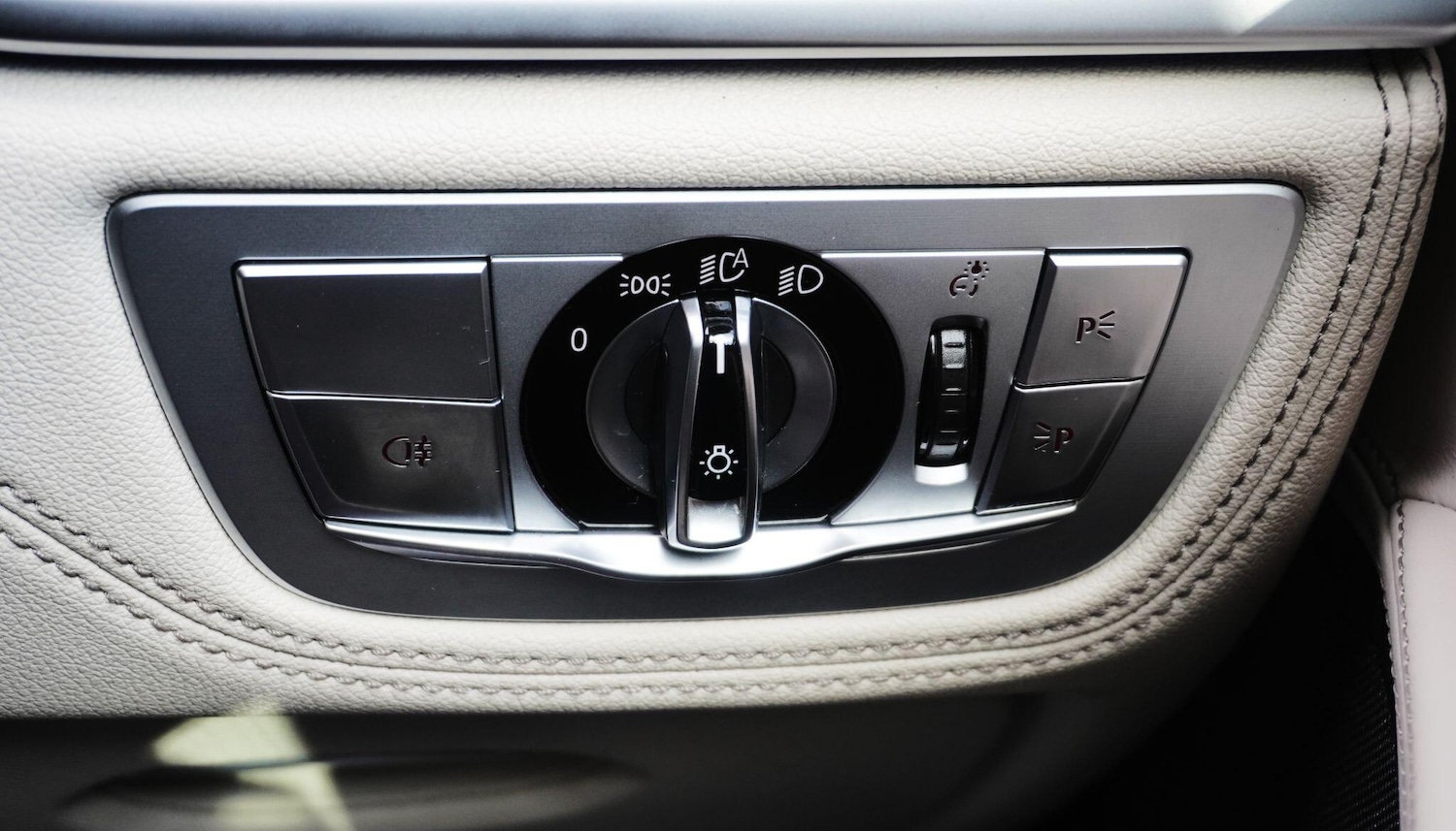 Used BMW 7 Series 2019 for sale - 77331793: Photo 45