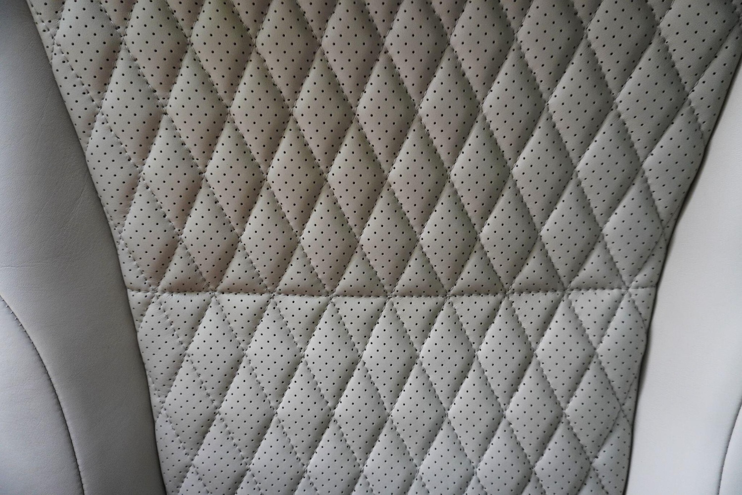 Used Jaguar XJ 2017 for sale - 75905768: Photo 16