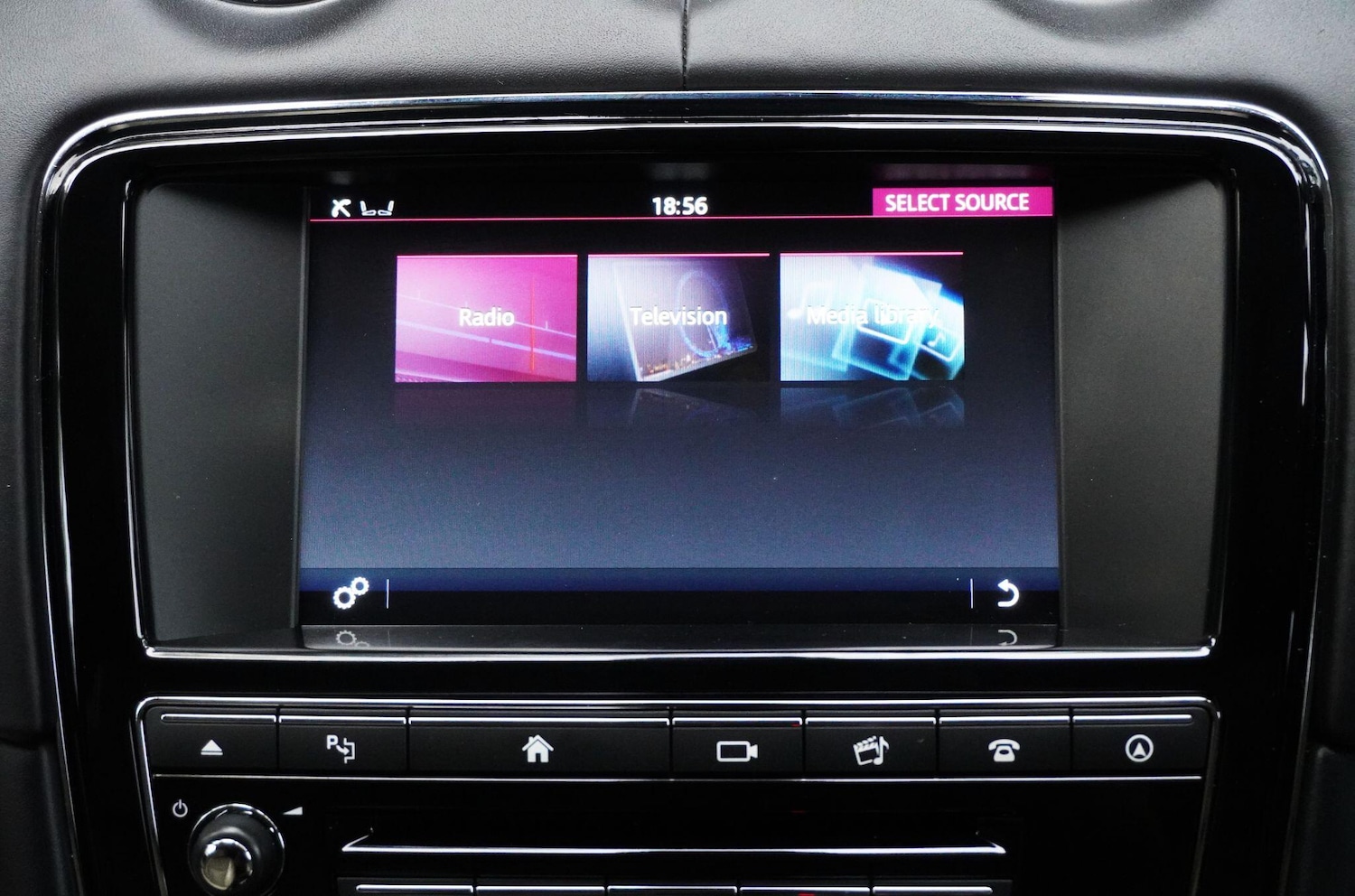 Used Jaguar XJ 2017 for sale - 75905768: Photo 28