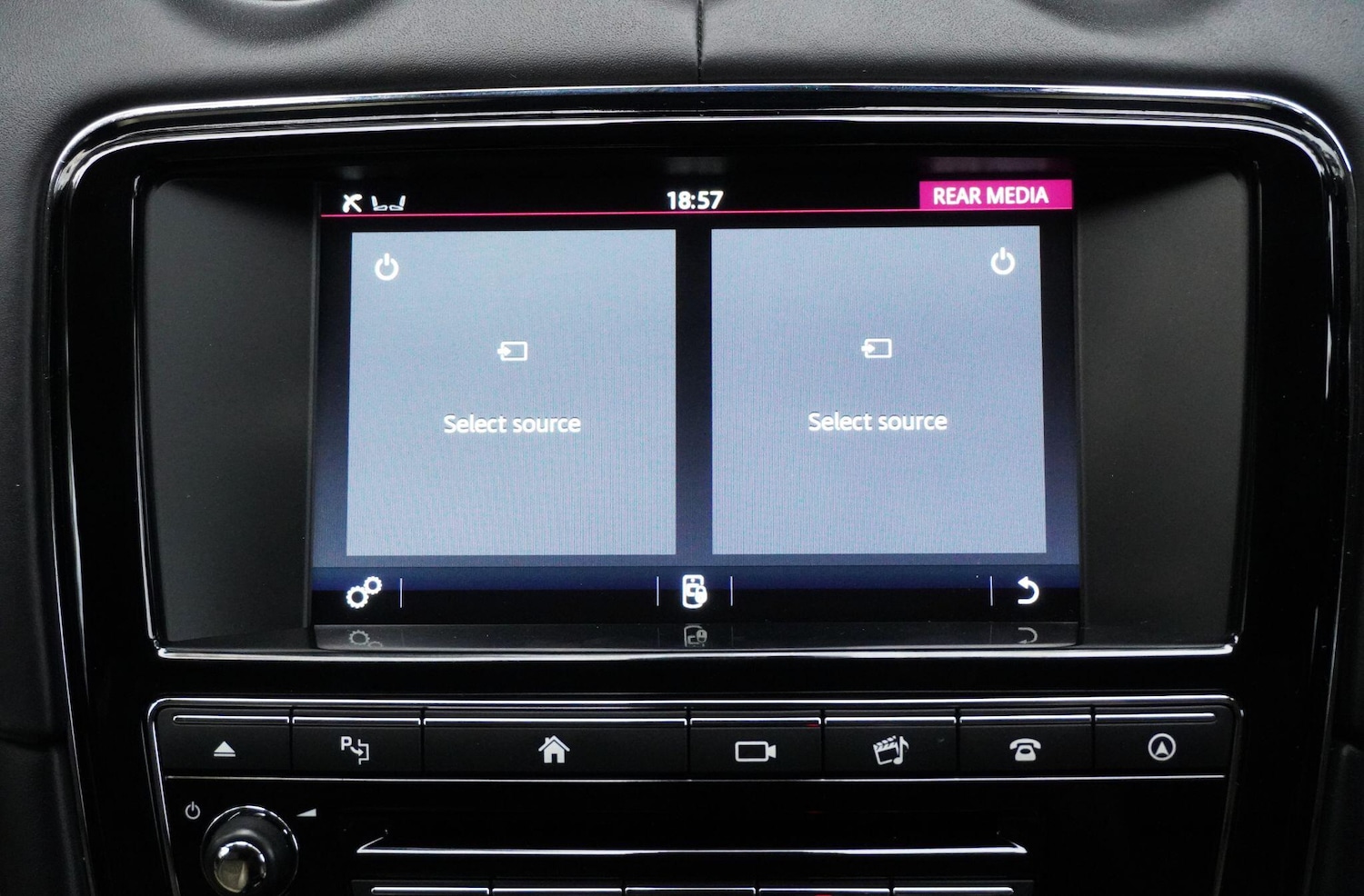 Used Jaguar XJ 2017 for sale - 75905768: Photo 30