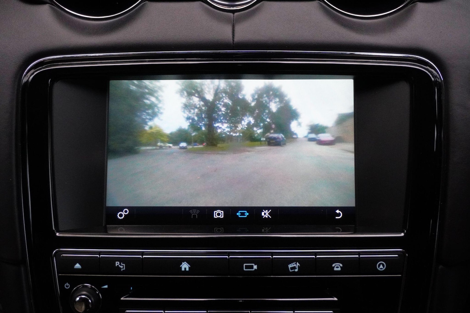 Used Jaguar XJ 2017 for sale - 75905768: Photo 37